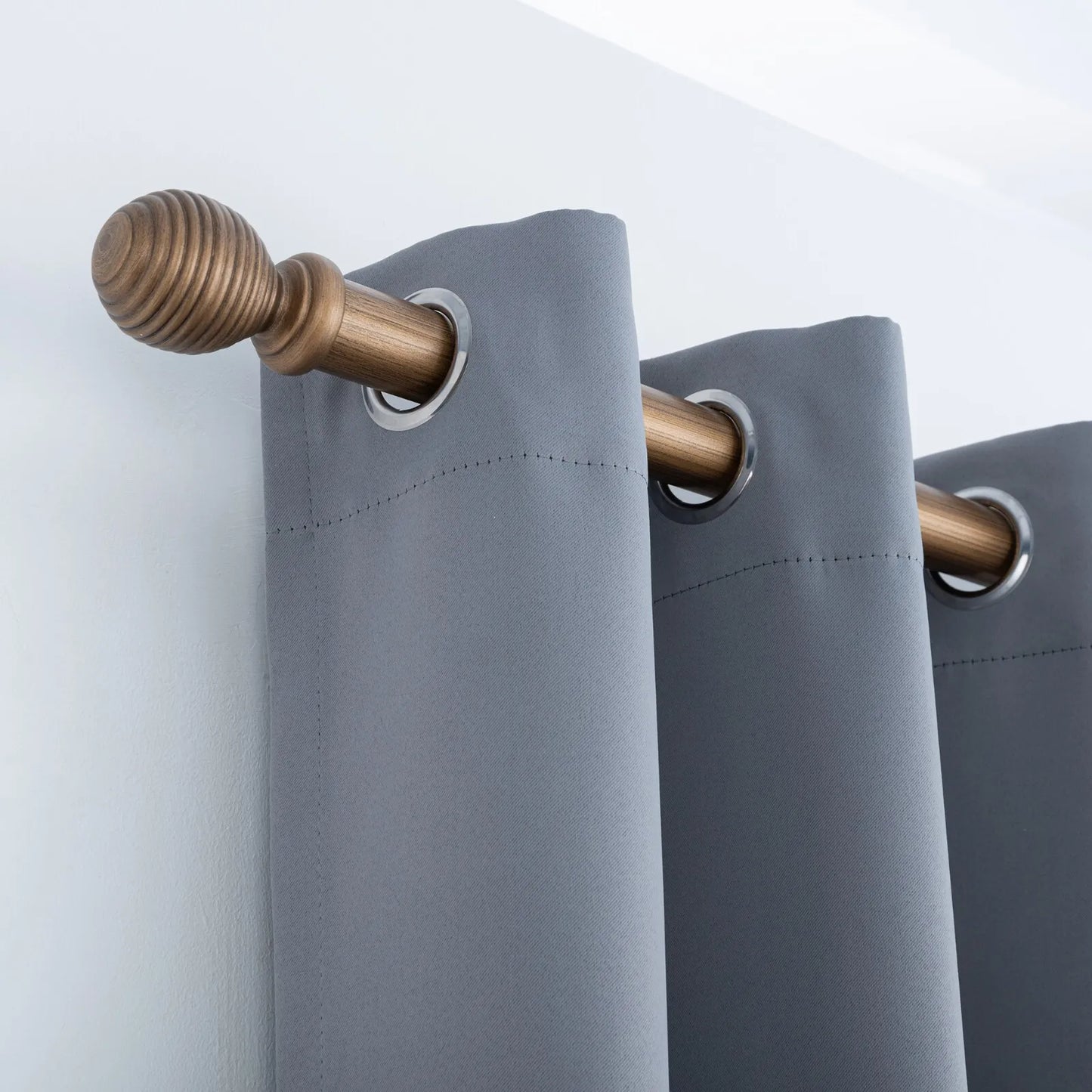 Ribbed Wooden Curtain Pole with Rings and Fittings 35mm - Antique Gold
