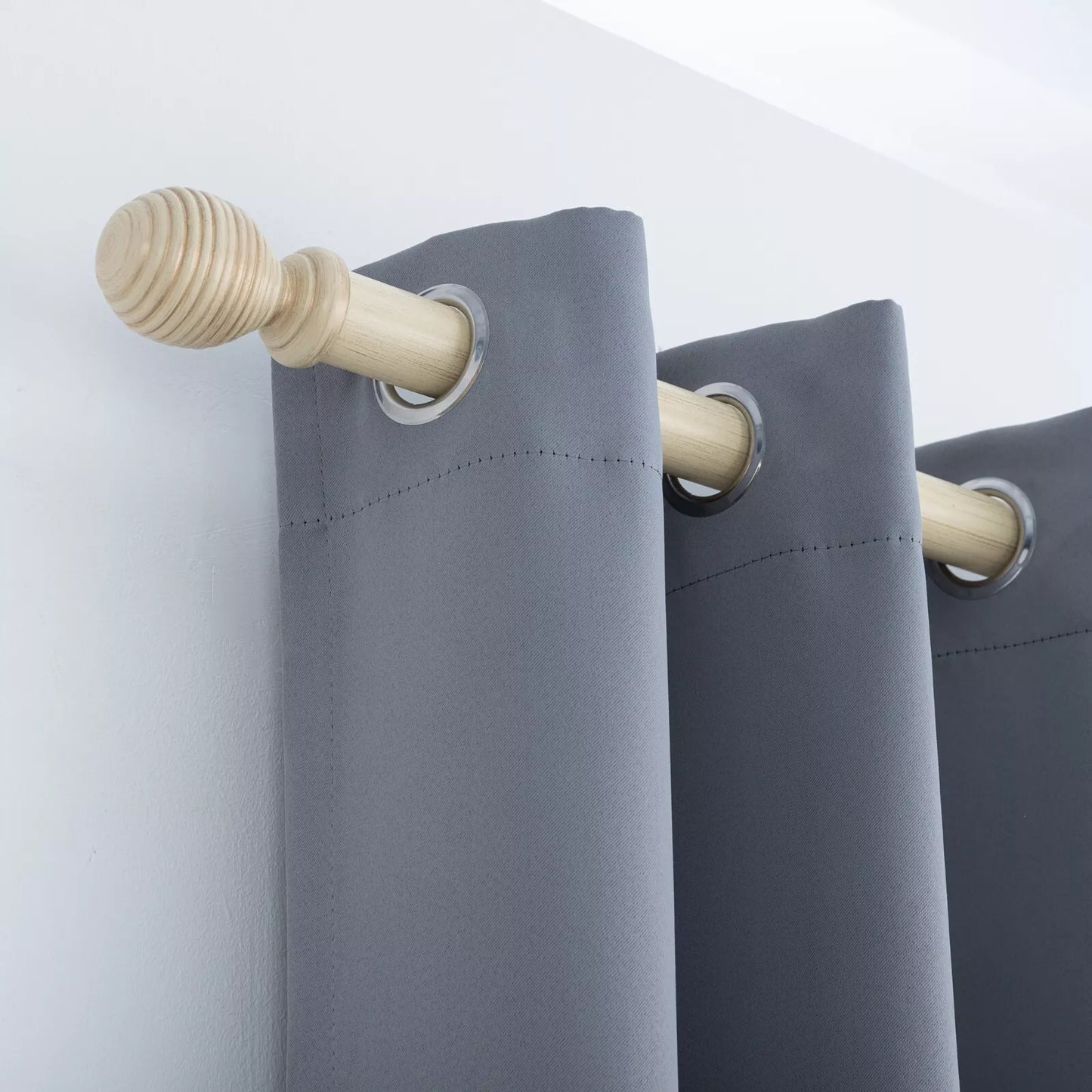 Ribbed Wooden Curtain Pole with Rings and Fittings 35mm - Antique Vanilla