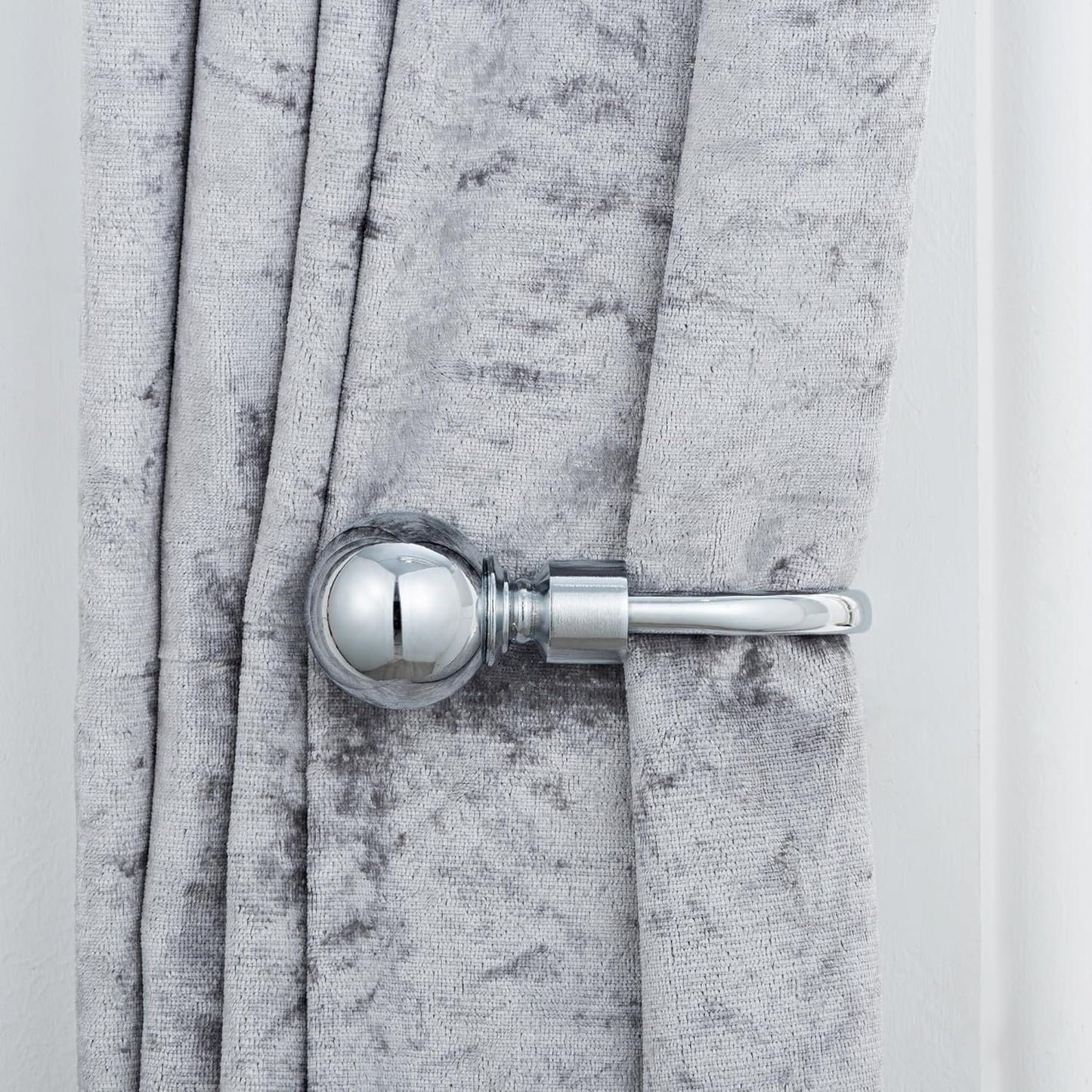 Plain Round Ball Metal Extendable Curtain Pole with Rings and Fittings (25/28mm)